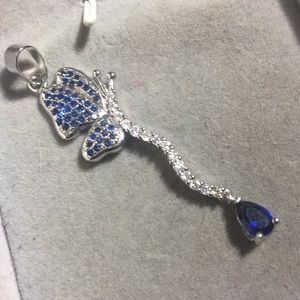 New delicate butterfly pendant Necklace